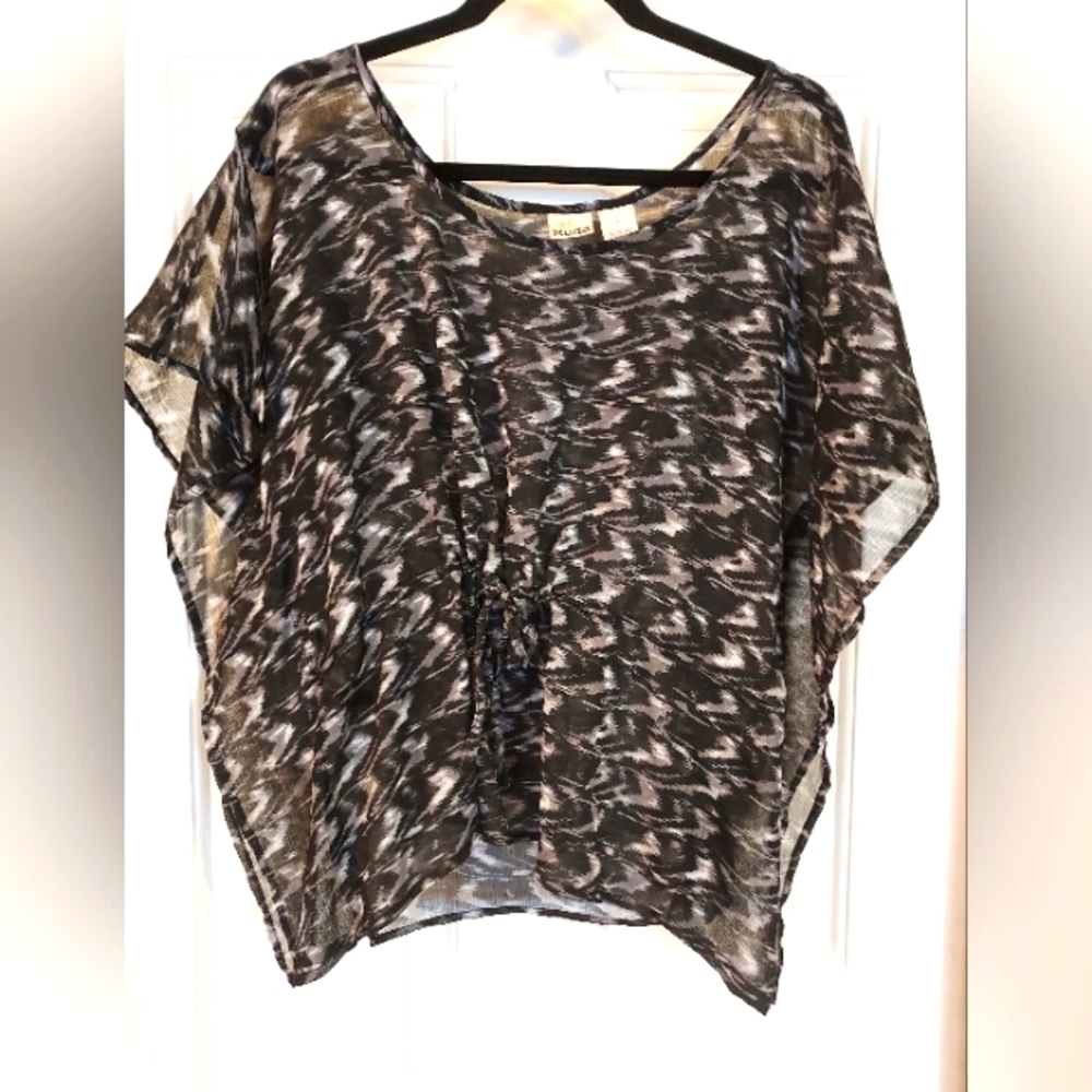 Mudd popover blouse black print sz L drawstring waist.